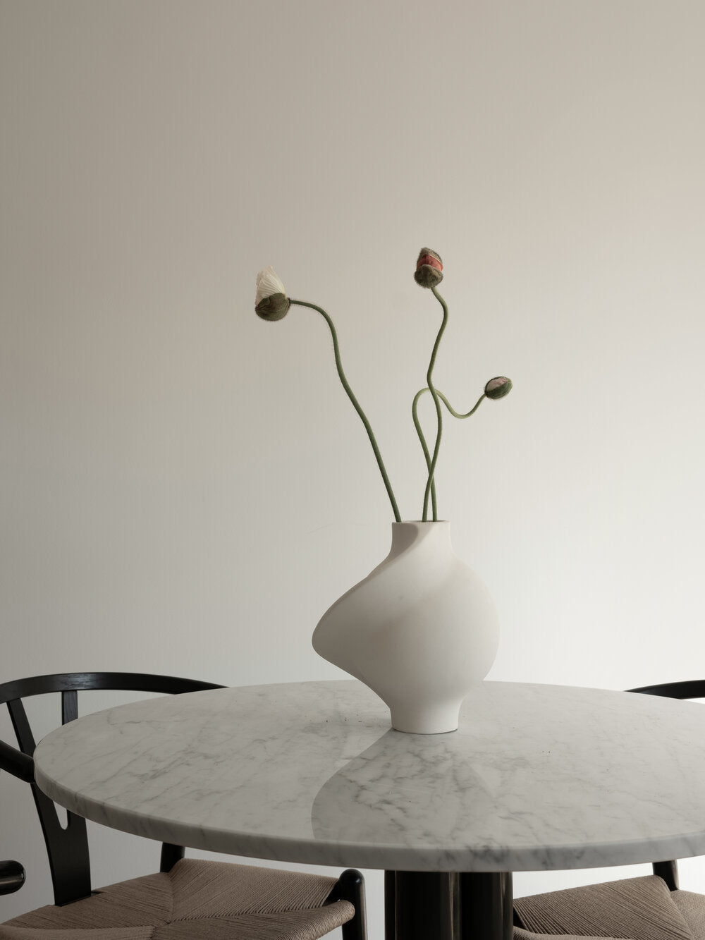 Ceramic Pirout vase #01, raw white - H:22 cm.